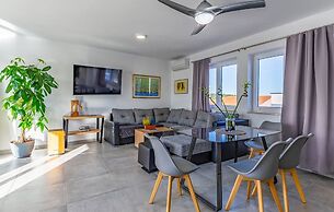 Duša - With Pool - H