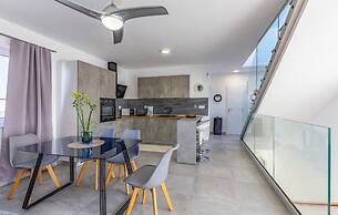 Duša - With Pool - H