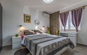 Duša - With Pool - H