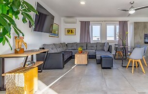 Duša - With Pool - H