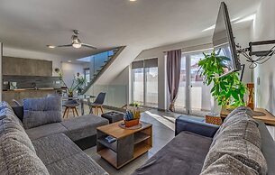 Duša - With Pool - H