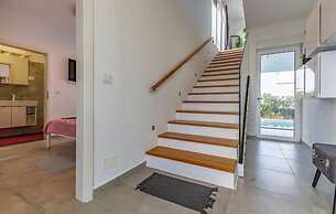 Duša - With Pool - H