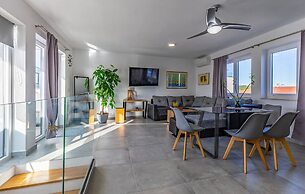 Duša - With Pool - H