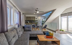 Duša - With Pool - H