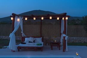 Villa Solis - Luxury With Pool - H