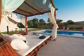 Villa Solis - Luxury With Pool - H