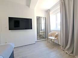 Jere: Modern and Near the sea - H