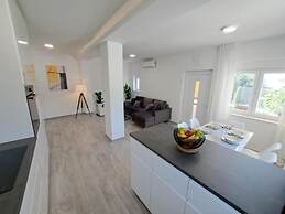 Jere: Modern and Near the sea - H