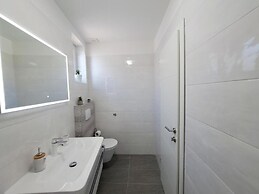 Jere: Modern and Near the sea - H