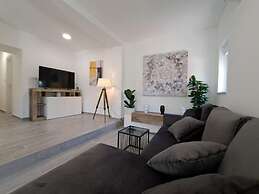 Jere: Modern and Near the sea - H