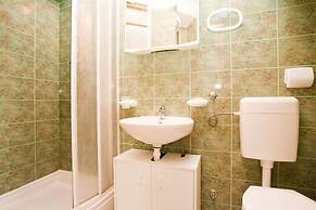 Miro - 300 m From sea - A3 Zeleni