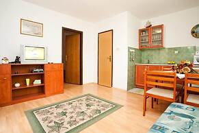 Miro - 300 m From sea - A3 Zeleni