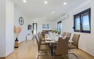 Marijana - Modern With Pool - H