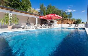 Marijana - Modern With Pool - H