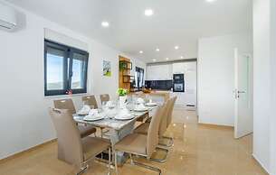 Marijana - Modern With Pool - H