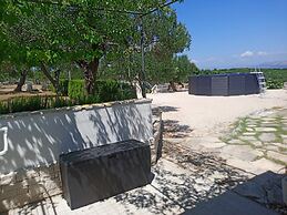 Mary: Relaxing With Pool - H