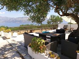 Mary: Relaxing With Pool - H