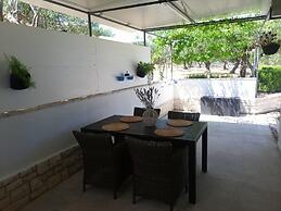 Mary: Relaxing With Pool - H