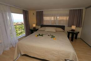 Slavica - With Pool - H