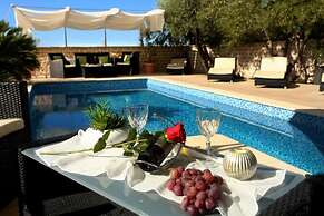 Slavica - With Pool - H