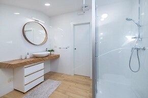 Vedran - With Beautiful Lake View and Private Pool - H