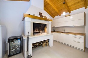 Vedran - With Beautiful Lake View and Private Pool - H