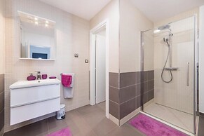 Vedran - With Beautiful Lake View and Private Pool - H