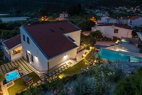 Vedran - With Beautiful Lake View and Private Pool - H