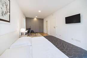 Vedran - With Beautiful Lake View and Private Pool - H