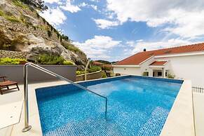 Vedran - With Beautiful Lake View and Private Pool - H