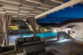 Vedran - With Beautiful Lake View and Private Pool - H