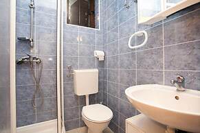 Miro - 300 m From sea - A1 Plavi