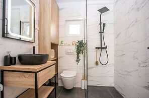 Bruno - Modern Apartment With Pool - A1