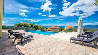 Igor - With Pool - A6