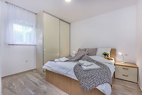 Igor - With Pool - A6