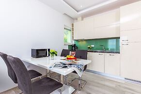 Igor - With Pool - A6