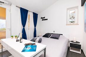 Fani - Autentic - sea View - H