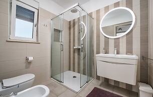 Paula - With Pool - H