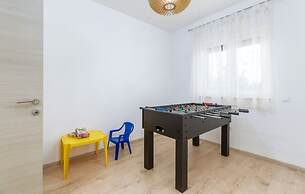 Paula - With Pool - H