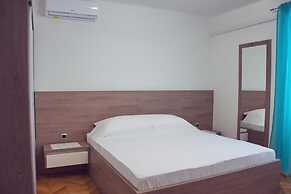 Mari - 50 m From sea - H