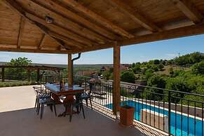 Zora - Modern Rustic - H