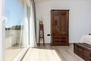 Zora - Modern Rustic - H