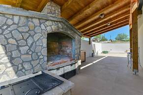 Zora - Modern Rustic - H