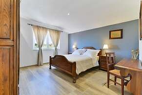 Zora - Modern Rustic - H