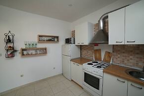 Kate Lea Mary - Rooftop Balcony - A1