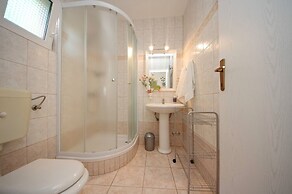 Dino - Gorgeous Garden - A2 Hvar