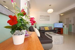 Dino - Gorgeous Garden - A2 Hvar