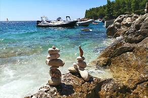 Dino - Gorgeous Garden - A2 Hvar