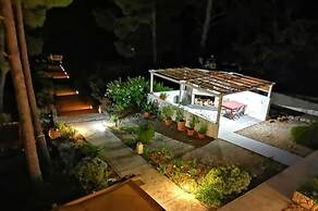 Dino - Gorgeous Garden - A2 Hvar
