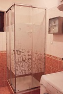 Valentino - With Pool - H